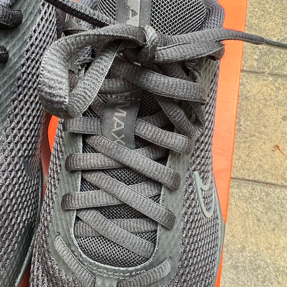 Nike Air Max Men's Black Sneakers - Picture 6 of 15